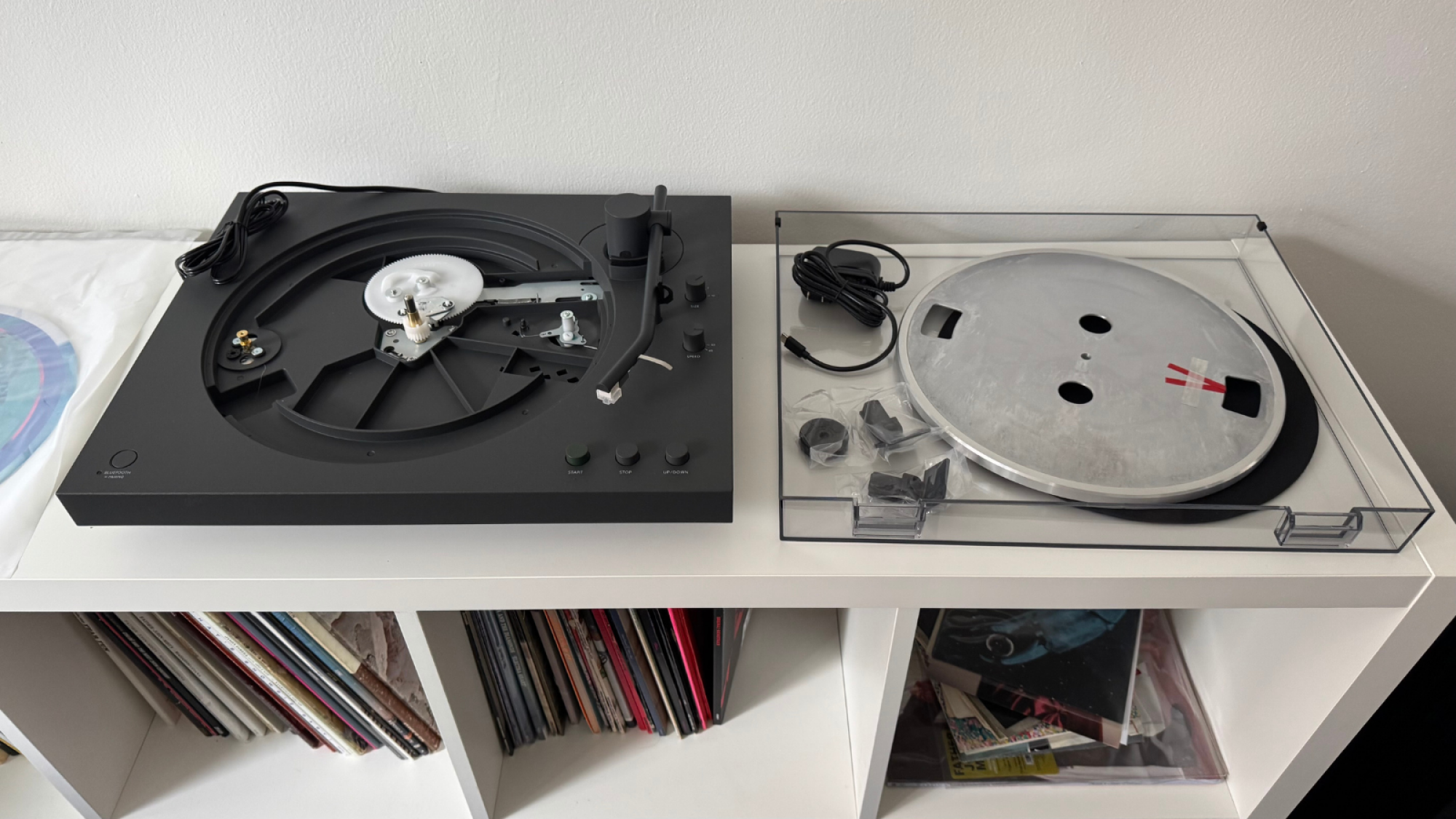 the Sony PS-LX3BT before it's assembled